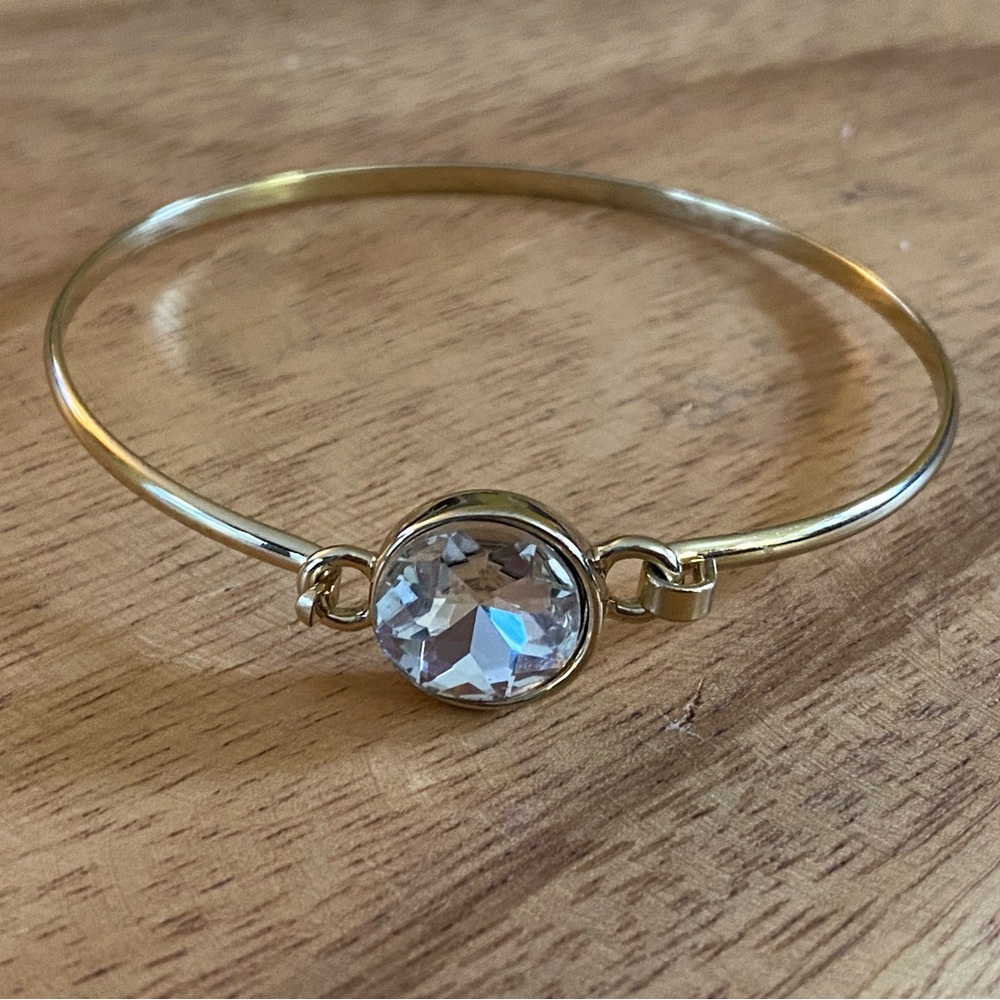 Stacking Bracelet Set (Set of 3 gold bracelets) - Picture 8 of 9